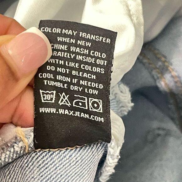 Wax Jean Junior’s Light Wash Super Distressed High Rise Skinny Denim Jeans 7/28 - Picture 11 of 12